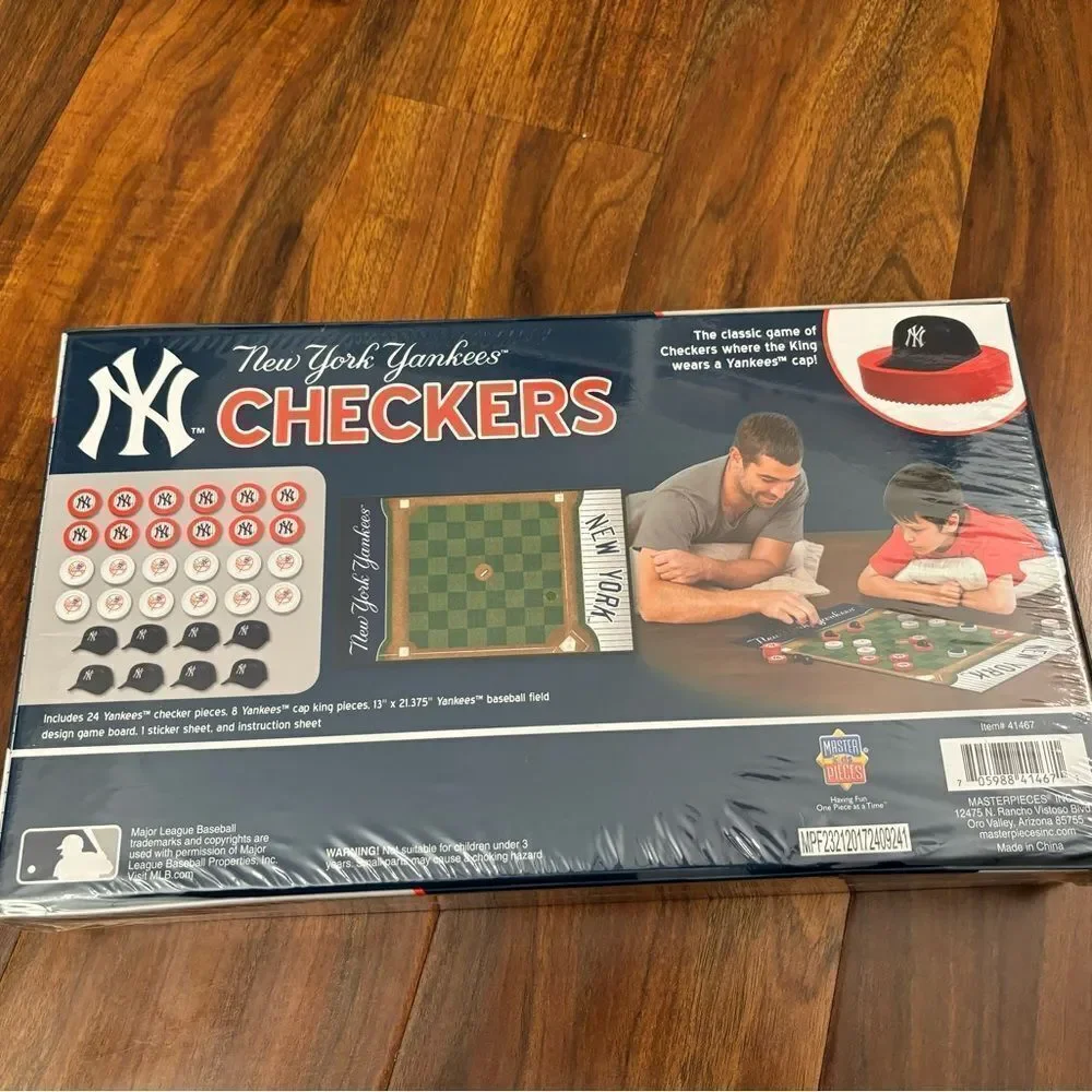 New York Yankees Checkers Family Game NWT Unopened